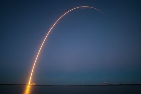 太阳系行星可分四类，有的没有大气，有的没有岩质表面，什么原因
