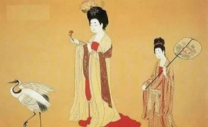 卢俊义为什么会把首领位置让给宋江呢？