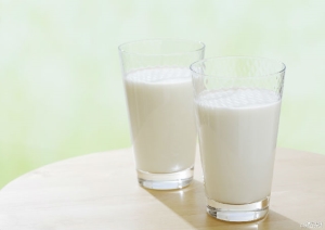 喝牛奶的最佳时间是什么时候？