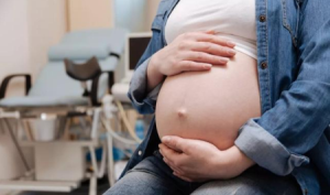 怀孕后为什么经常放屁 怀孕后老放屁会影响胎儿发育吗