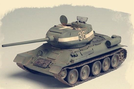 二战后期苏联为何要在自己的坦克顶上画上一个大大的白色十字?